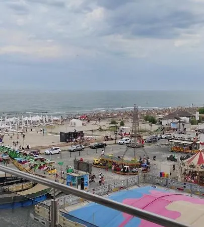 アパート Mihai Mamaia Nord ナボダリ